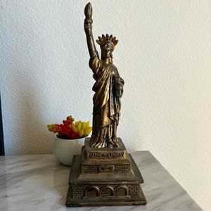 Golden Statue of Liberty Piggy Bank Decoration Collection